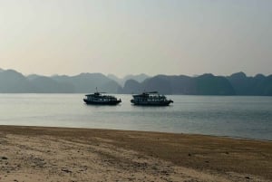 Ha Noi/Cat Ba: Lan Ha-bugten – Viet Hai-landsbyen, cykling, kajaksejlads