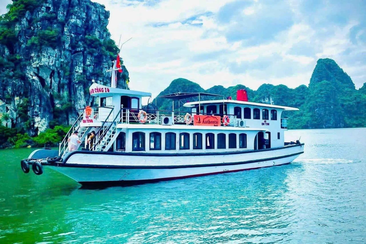Hanoi: Ha Long Bay 1 dag/kleine groep en lunch