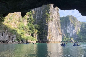 Hanoi: Ha Long Bay 1 dag/kleine groep en lunch