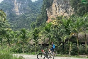 Ha Noi: Ninh Binh 2-dages tur med bådtur og frokost
