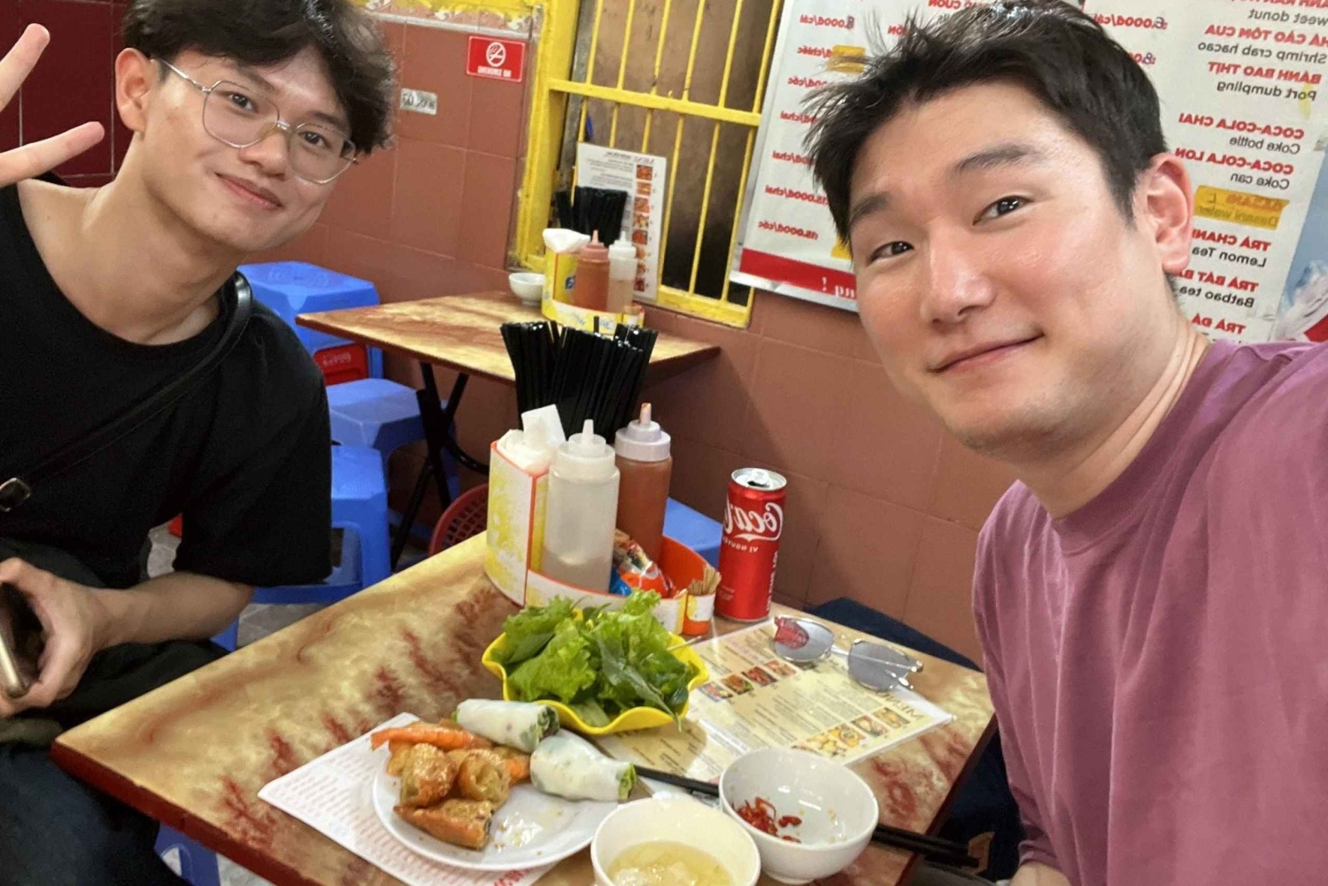 バイクで行く半日ハノイグルメツアー