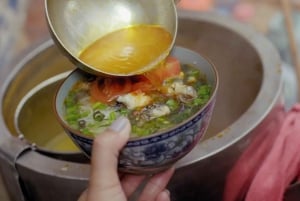 Excursão de meio dia a Hanói de moto