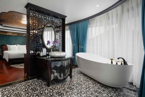 Halong Bay: 2-dagars lyxkryssning med fina middagar och kajakpaddling