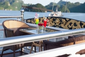 2-dagers eller 3-dagers: Halong&Lan Ha Bay Cruise 5* balkong, badekar