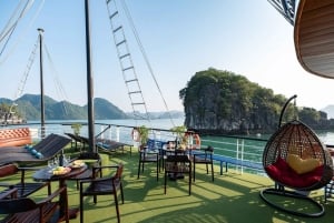Halong Bay: Day Cruise with Caves, Kayaking & Sunset Party