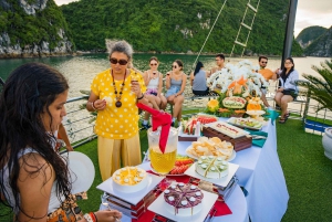 ハノイ発ハロン湾1日ツアー ビュッフェランチ＆アドベンチャー