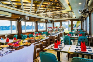 ハノイ発ハロン湾1日ツアー ビュッフェランチ＆アドベンチャー