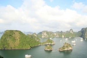 Croisière 5 étoiles dans la baie d'Halong, excursion de 6 heures, buffet, kayak