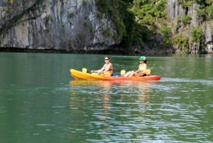 Croisière 5 étoiles dans la baie d'Halong, excursion de 6 heures, buffet, kayak
