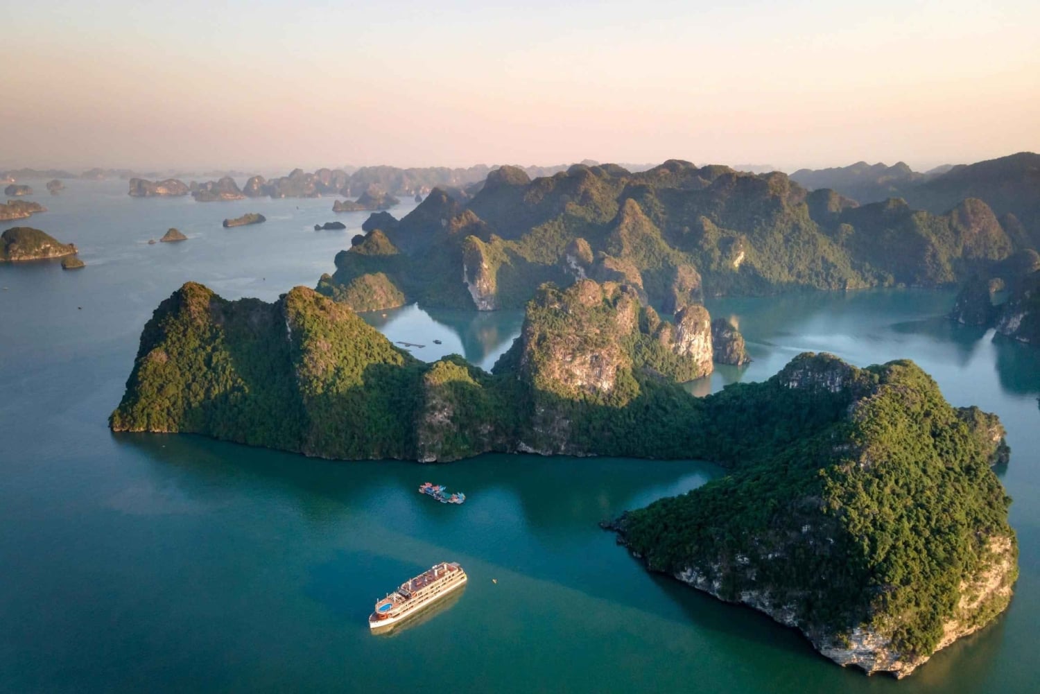 Crucero de Lujo por la Bahía de Halong: Kayak&Natación,Cueva,Fiesta MEJOR VENDIDO