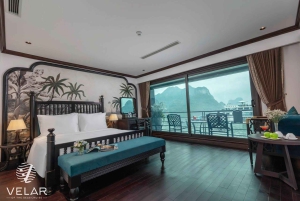 Bahías de Halong y Lan Ha: crucero prémium de 2 días y camarote con balcón