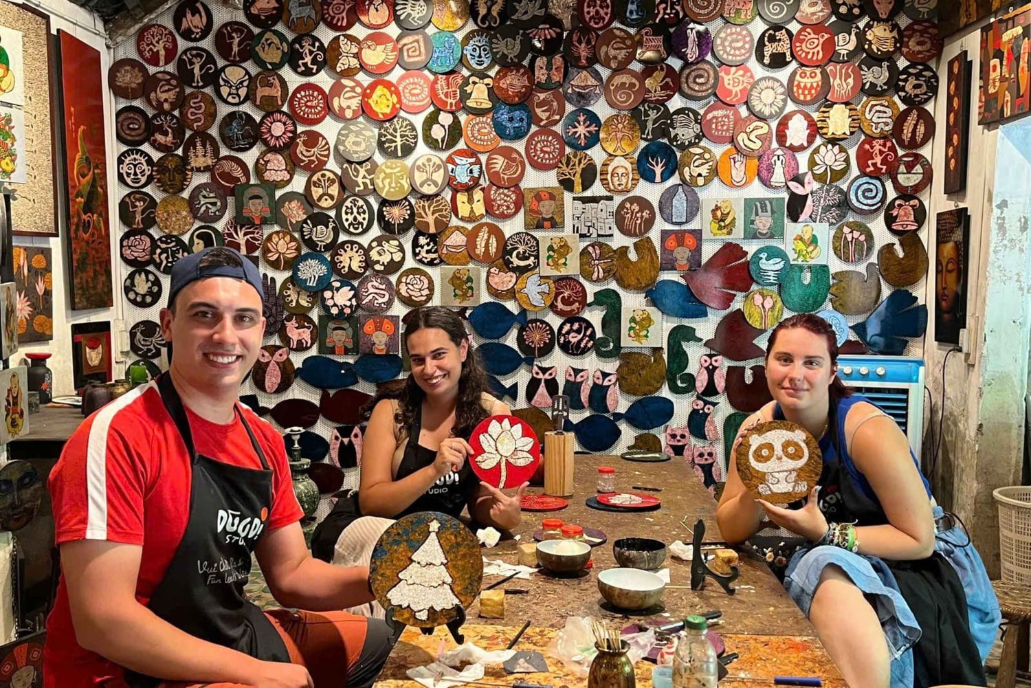 Praktisk vietnamesisk lakklasse i Hanois gamle bydel