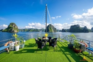Ha Long–Lan Ha luksuriøs dagscruise fra Hanoi