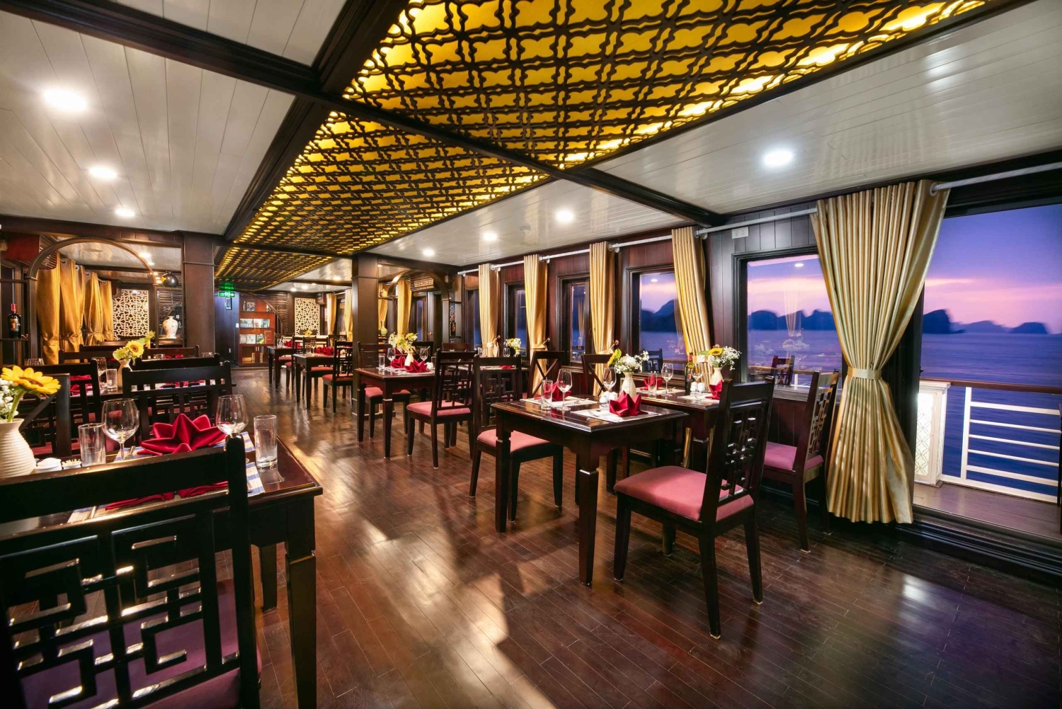 Hanoi: 2 päivän Ha Long Bay - klassinen boutique-risteily