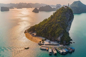 Hanoi: 2-Day Halong Bay Boutique Cruise with Kayaking
