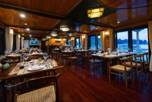 Hanoi: 2-Day Halong Bay Boutique Cruise with Kayaking