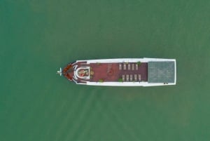 Hanoi: Crociera di 2 giorni nella Baia di Halong con pasti e kayak
