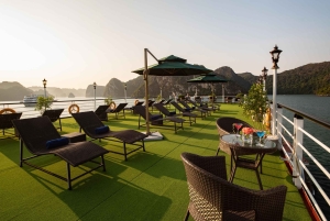 ハノイ：ハロン＆ランハ湾5つ星クルーズ2日間（バルコニー付