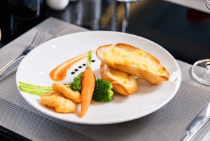 Hanói: crucero de 2 días por las bahías de Halong y Lan Ha