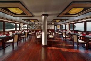 Hanoi: 2-dagers luksuscruise i Bai Tu Long Bay-grotten og kajakkpadling