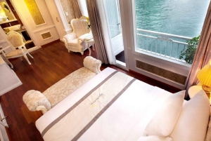 Hanoi: 2-dagers luksuscruise i Bai Tu Long Bay-grotten og kajakkpadling