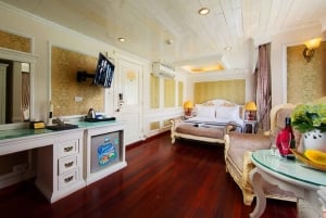 Hanoi: 2-dagars lyxkryssning i Bai Tu Long Bay Cave & kajakpaddling