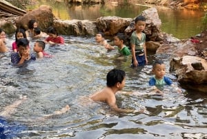 マイチャウ：トレッキング、サイクリング、食事、ホームステイを含む2日間ツアー