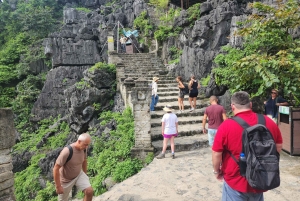 Hanoi: 2-Day Tour to Ninh Binh & Halong Bay With Transfer