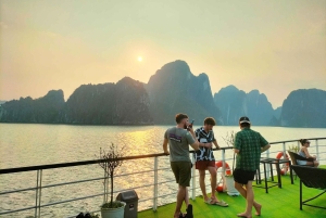 Hanoi: 2-Day Tour to Ninh Binh & Halong Bay With Transfer