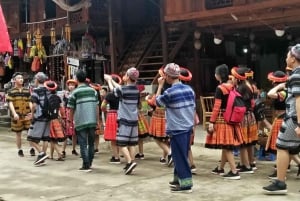 マイチャウ：トレッキング、サイクリング、食事、ホームステイを含む2日間ツアー