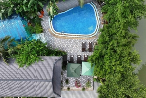 Hanoi: 2D1N Ha Long Bay 4-stjerners cruise med måltider og kajakkpadling