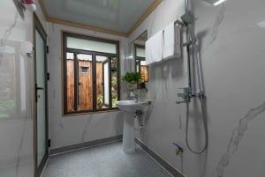 Hanoi: 2D1N Ha Long Bay 4-stjerners cruise med måltider og kajakkpadling