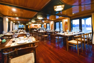 Hanoi: 2 päivää ja 1 yö Ha Longin lahdella Hera Boutique Cruisen kanssa