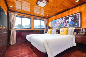 Hanoi: 2 päivää ja 1 yö Ha Longin lahdella Hera Boutique Cruisen kanssa