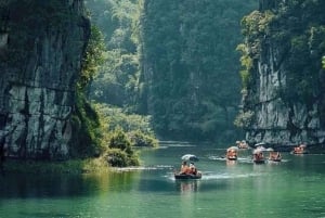 Hanoi: escursione di 3 giorni a Ninh Binh e crociera a 5 stelle nella baia di Ha Long