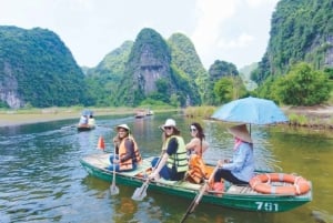 Hanói: Crucero de 5 estrellas de 3 días por Ninh Binh, Ha Long y la bahía de Lan Ha