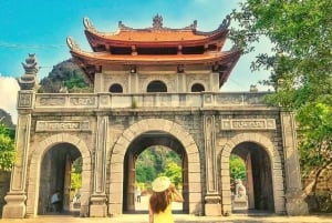 Hanoi: 3-dniowa wycieczka z rejsem po zatoce Lan Ha i wizytą w Trang An