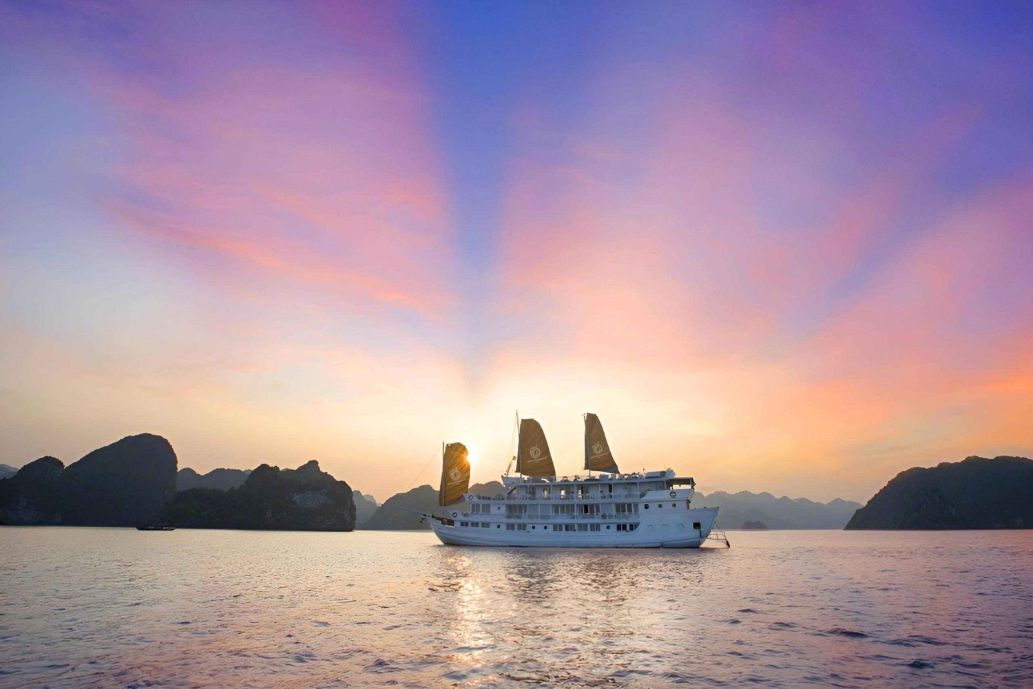 Hanoi: 3 giorni e 2 notti nella baia di Ha Long e nella baia di Lan Ha con Hera Boutique Cruise