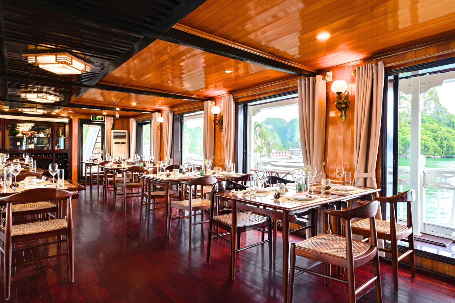 Hanoi: 3 giorni e 2 notti nella baia di Ha Long e nella baia di Lan Ha con Hera Boutique Cruise