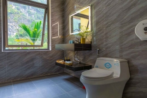 Hanoi: crociera di 3 giorni a Ninh Binh e 5 stelle nella baia di Ha Long con pasti inclusi