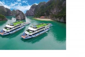 Hanoi: crociera a 5 stelle nella baia di Halong con pranzo, jacuzzi e party