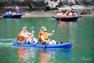 Hanoi: crociera a 5 stelle nella baia di Halong con pranzo, jacuzzi e party