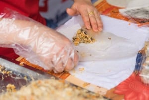 Hanoi: 7 Tastings Street Food Tour with Train Street