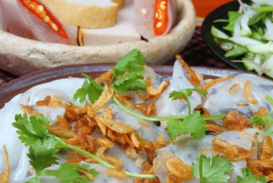 Hanoi: 7 Tastings Street Food Tour met Train Street