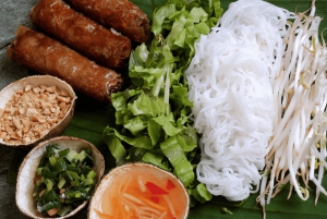 Hanoi: 7 Tastings Street Food Tour met Train Street