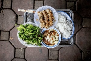 Hanoi: 7 Tastings Street Food Tour met Train Street