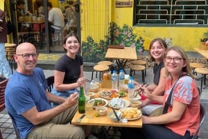 Hanoi bei Nacht: Foodie-Tour mit Jeep/Motorrad