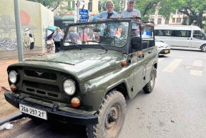 Hanoi bei Nacht: Foodie-Tour mit Jeep/Motorrad