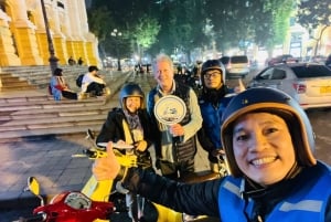 Hanoi efter mørkets frembrud: Vespa-tur med streetfood og natteliv