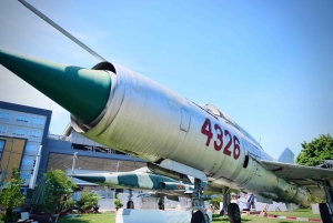 Hanoi: Flygvapenmuseet eller rökelsebyn och hattbyn
